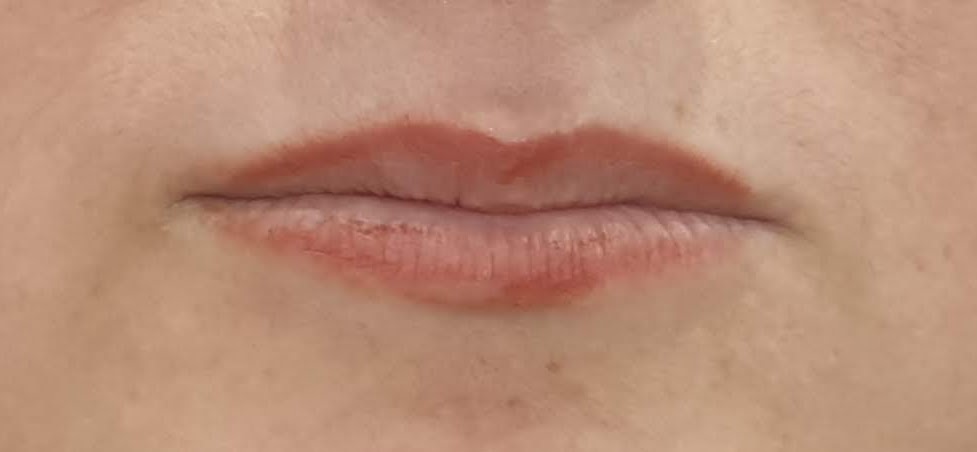 Maquillaje semi-permanente de las cejas, labios y de línea de nacimiento de las pestañas Si deseas crear la imagen que realza tu belleza natural, paso a paso y sin dolor, estas con el experta de micropigmentación ideal para el caso! En la consulta con la Ekaterina te invitamos aclarar todas las dudas, hacer el diseño personalizado sin ningún compromiso.