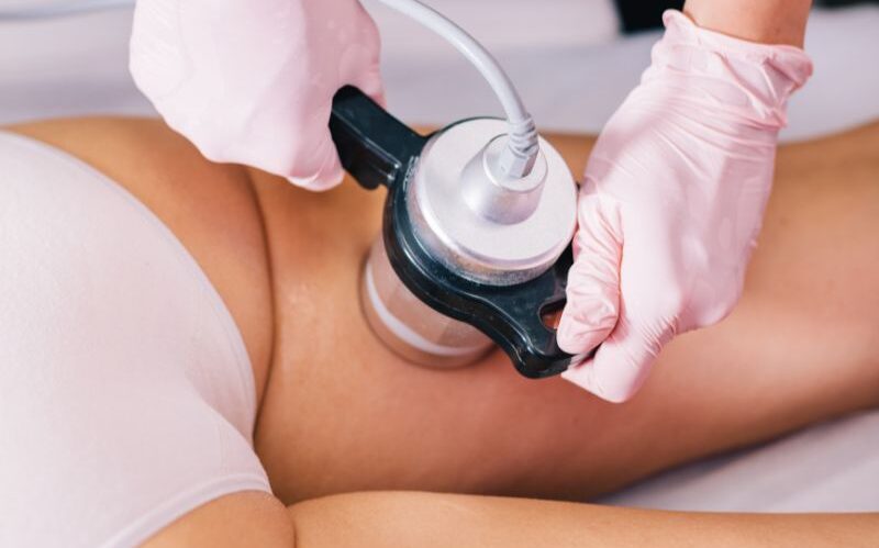 No necesitarás tiempo para recuperarte ni infiltraciones. Los tratamientos con radiofrecuencia contrâge son una solución ideal para mejorar tu apariencia sin cirugía, con tratamientos no invasivos, sin dolor y de manera segura.