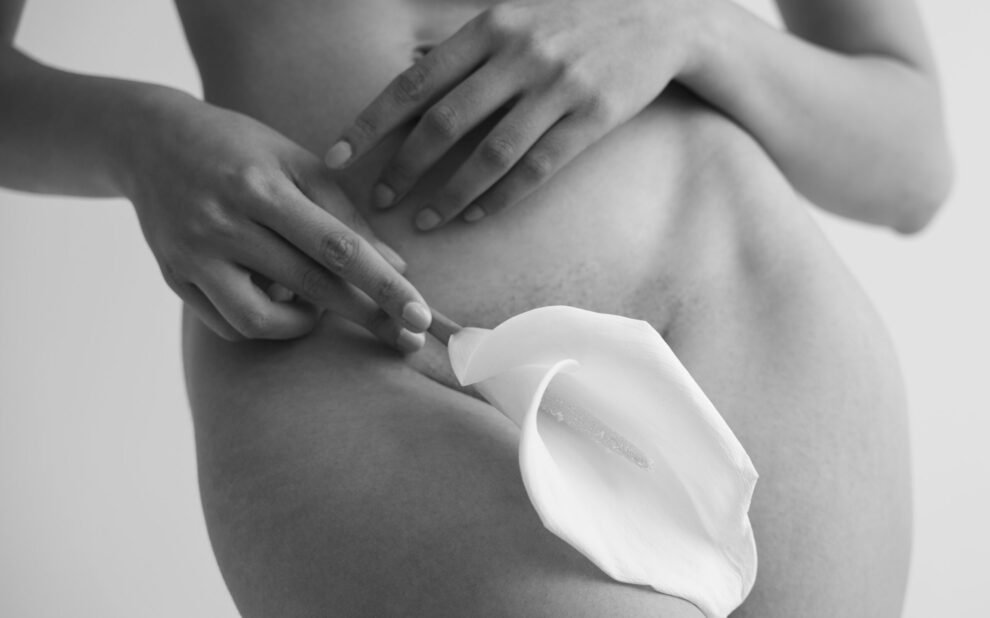 Transformación íntima con labioplastia La labioplastia es un procedimiento quirúrgico diseñado para mejorar la apariencia y comodidad de los labios vaginales. Ofrece beneficios estéticos y emocionales, aumentando la confianza y el bienestar personal.